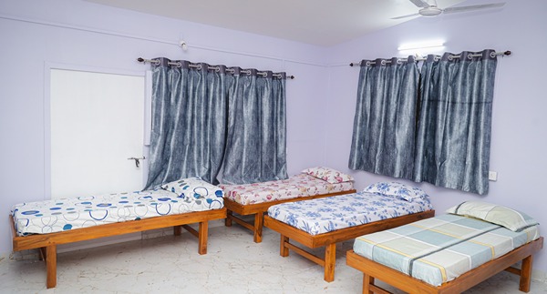 assets/images/tours/dormitory-01.jpg